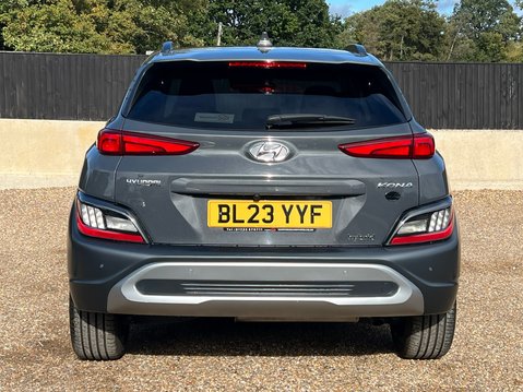 Hyundai KONA GDI PREMIUM 8