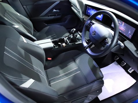 Vauxhall Astra 1.2 Turbo 130 GS 5dr 17