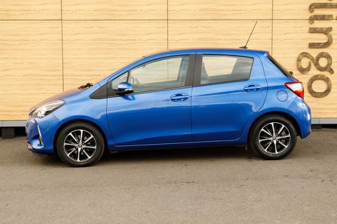 Toyota Yaris VVT-I ICON TECH 13