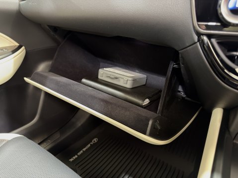 Lexus NX 450H PLUS TAKUMI Pan Roof + Mark Levinson Sound 58