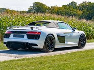 Audi R8 5.2 R8 Spyder Quattro V10 Semi-Auto 4WD 2dr 24
