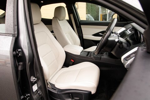 Jaguar E-Pace R-DYNAMIC S 34