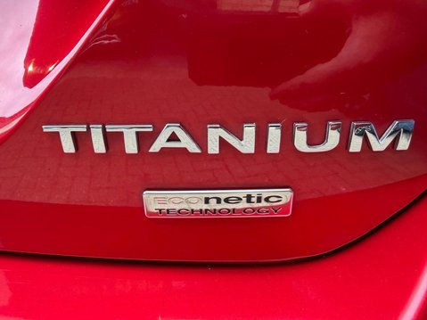 Ford Focus 1.0T EcoBoost Titanium Euro 5 (s/s) 5dr 8