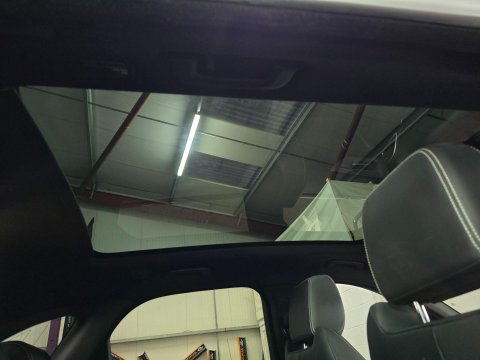 Jaguar F-Pace 3.0 D300 V6 S Auto AWD Euro 6 (s/s) 5dr 17