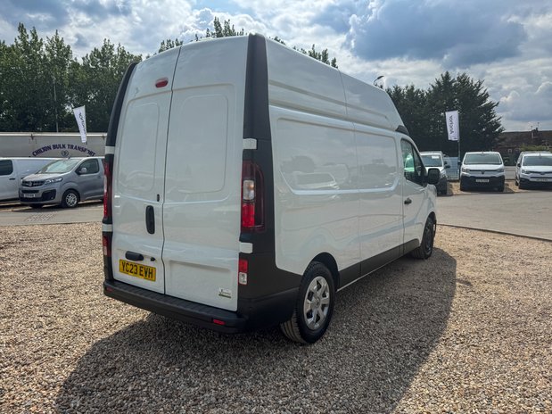 Renault Trafic LWB L2H2 [SOLD MT] High Roof Business LL30 Air Con Sensors Cam EURO 6 6