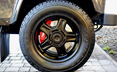 Land Rover Defender 90 Twisted T40 S 14