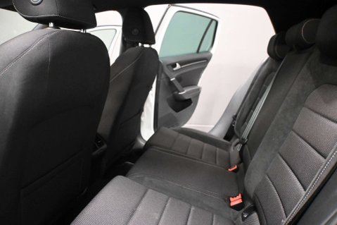 Volkswagen Golf 2.0 Golf R TSi 4WD 5dr 26