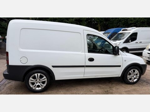 Vauxhall Combo 1.3 CDTi 1700 16v Panel Van 3dr Diesel Manual (134 g/km, 69 bhp) 10