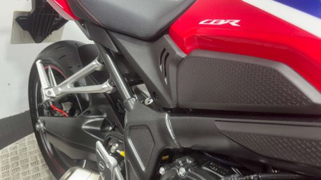 Honda CBR 2024 74 PLATE E-CLUTCH ONLY 240 MILES MOT AUTO 650CC SPORTS BIKE 45