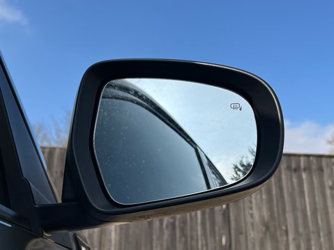 Suzuki Vitara SZ-T MHEV 22