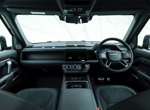 Land Rover Defender 110 V8 17