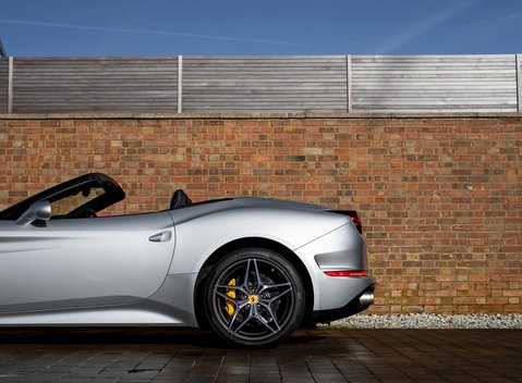 Ferrari California T 28
