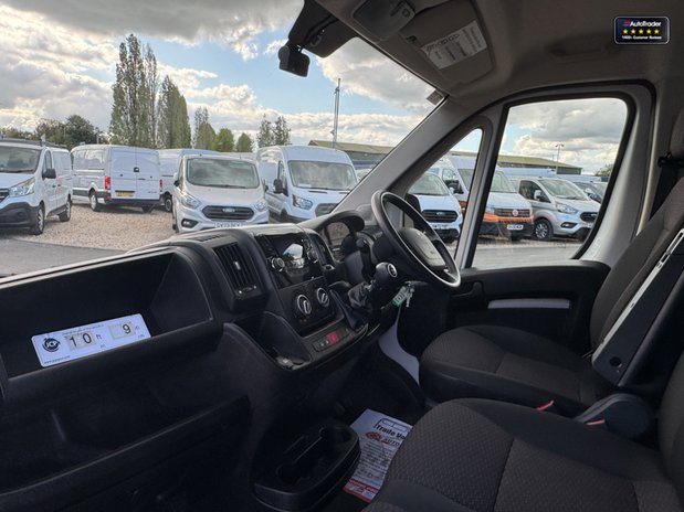 Peugeot Boxer XLWB L4 Luton Bluehdi 335 Air Con Tail Lift EURO 6 SELECT 15