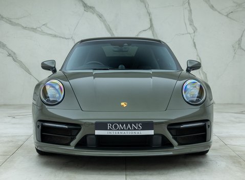 Porsche 911 Carrera 4S (992) 4