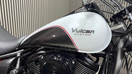 Kawasaki Vulcan 900 VN 2016 ONLY 2K NEW MOT LIGHTWEIGHT CRUISER A2 BIKE 36