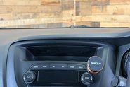 Vauxhall Viva 1.0i SE Hatchback 5dr Petrol Manual Euro 6 (a/c) (75 ps) 40