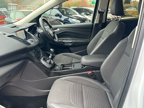 Ford Kuga TITANIUM EDITION 9