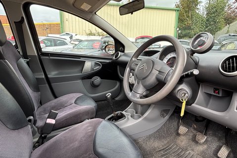 Citroen C1 CODE.. LOOK!! ONLY 65K MILES!! 10 SERVICES.. £20 ROAD TAX.. LOW INSURANCE.. 4