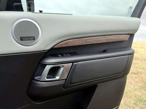 Land Rover Discovery TD6 HSE LUXURY 29