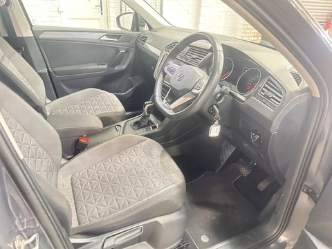 Volkswagen Tiguan LIFE TSI DSG 12