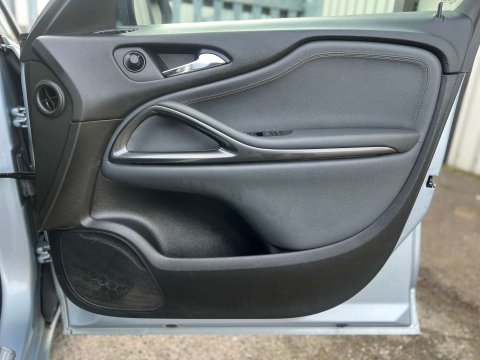 Vauxhall Zafira 2.0 Zafira Tourer SE CDTi 5dr 61