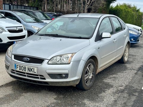 Ford Focus GHIA 16V 4