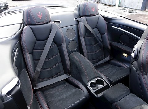 Maserati Grancabrio MC 21