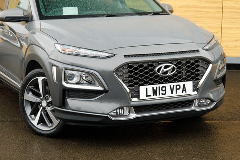 Hyundai KONA PREMIUM SE 10
