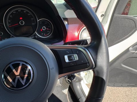 Volkswagen Up GTI 21