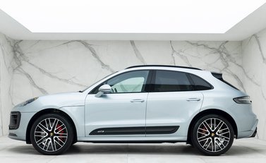 Porsche Macan GTS 2