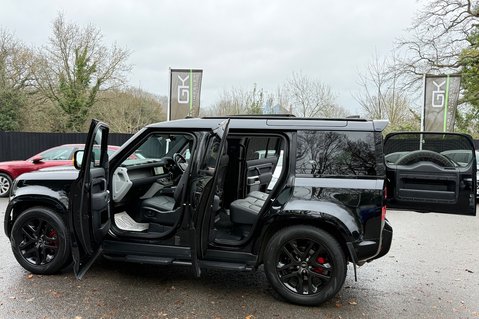 Land Rover Defender 110 110 XS EDITION D250 3.0 LITRE MHEV - BLACK PACK -SIDE STEPS -PAN ROOF  22