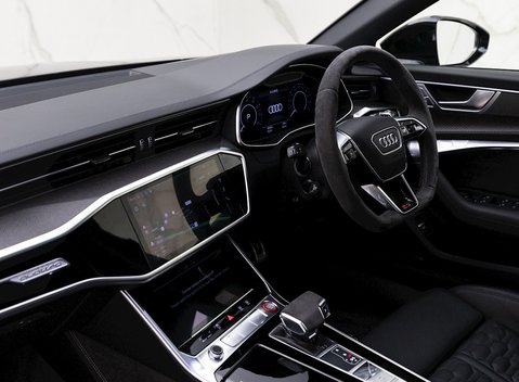 Audi RS6 Avant Carbon Black 16