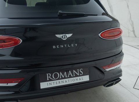 Bentley Bentayga V8 AZURE 37