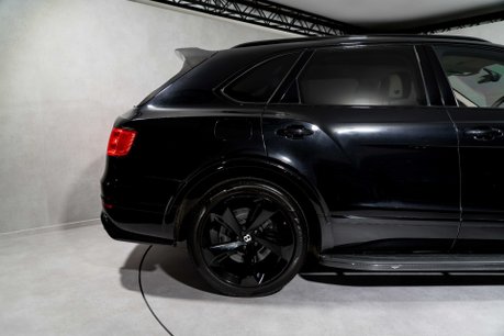 Bentley Bentayga W12. ALL TERRAIN SPEC. PANORAMIC ROOF. H, C & M SEATS. PRIVACY GLASS. 10
