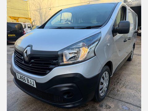 Renault Trafic 1.6 dCi 27 Business Panel Van 5dr Diesel Manual SWB Standard Roof Euro 6 (9 25