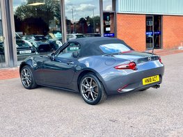 Mazda MX-5 SPORT NAV 10