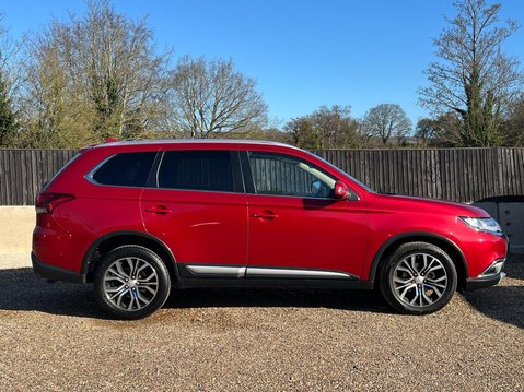 Mitsubishi Outlander DI-D 3 7