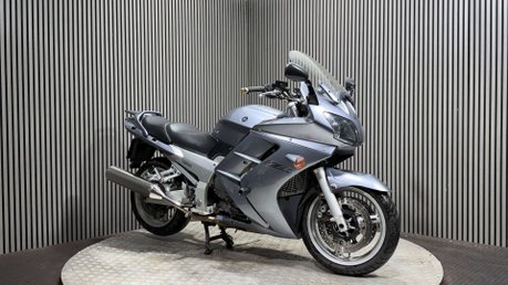 Yamaha FJR1300 2004 ONLY 36K SPARES OR REPAIR SPORTS TOURER PROJECT BIKE 3