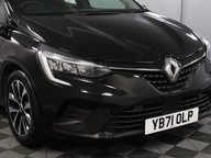 Renault Clio ICONIC TCE 26