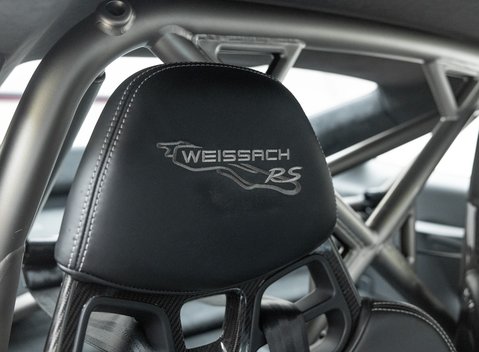 Porsche 911 GT2 RS Weissach (991) 15