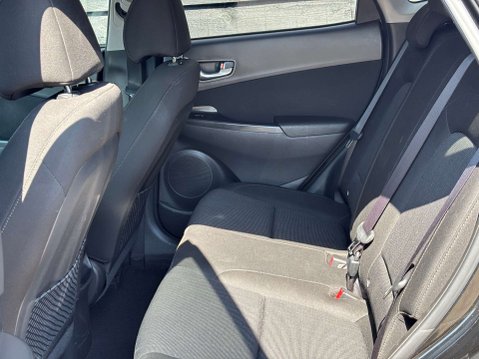 Hyundai KONA 1.6 Kona Premium GDi HEV Semi-Auto 5dr 30