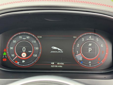 Jaguar E-Pace R-DYNAMIC HSE 35