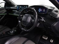 Peugeot e-2008 GT 5