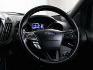 Ford Kuga ST-LINE 34