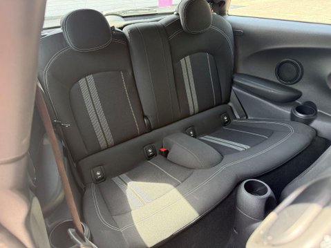 Mini Hatch JOHN COOPER WORKS 22