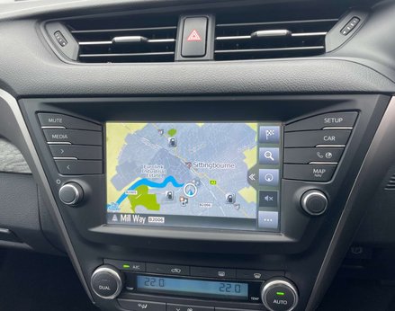 Toyota Avensis 1.8 Avensis Excel Valvematic CVT 5dr 28