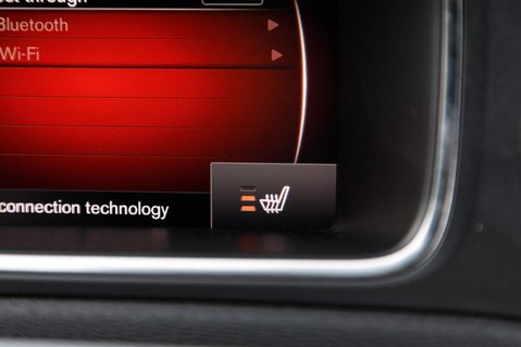 Volvo V40 T2 R-DESIGN NAV PLUS 32