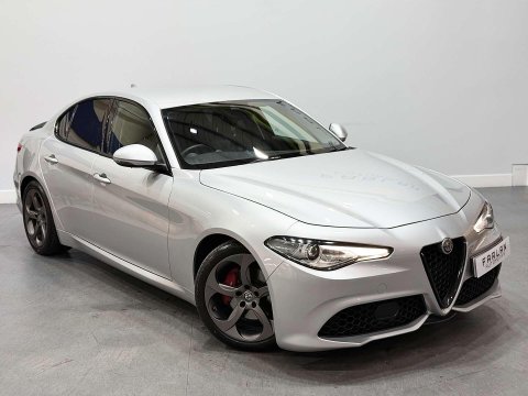 Alfa Romeo Giulia 2.2 TD Speciale Saloon 4dr Diesel Auto Euro 6 (s/s) (180 ps) 10