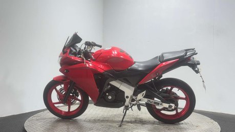 Honda CBR 2013 SPORTS BIKE PROJECT BIKE PARTS BIKE BREAKER 125CC 4