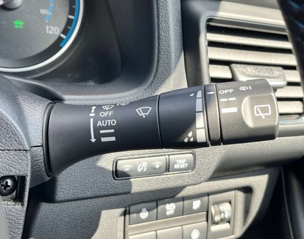Nissan LEAF Leaf E + N-Connecta Electric, 60.9 kw/h battery, 239 mile range 5dr 56